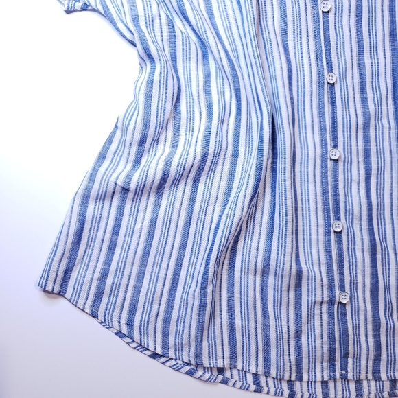 Maurices > Button-down V-neck Striped Top - Picture 4 of 8